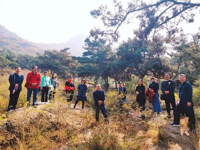 書畫不及情，格在最底下。欲欲攀仙骨，最是忘情身——張錫杰工作室山東萊蕪開課